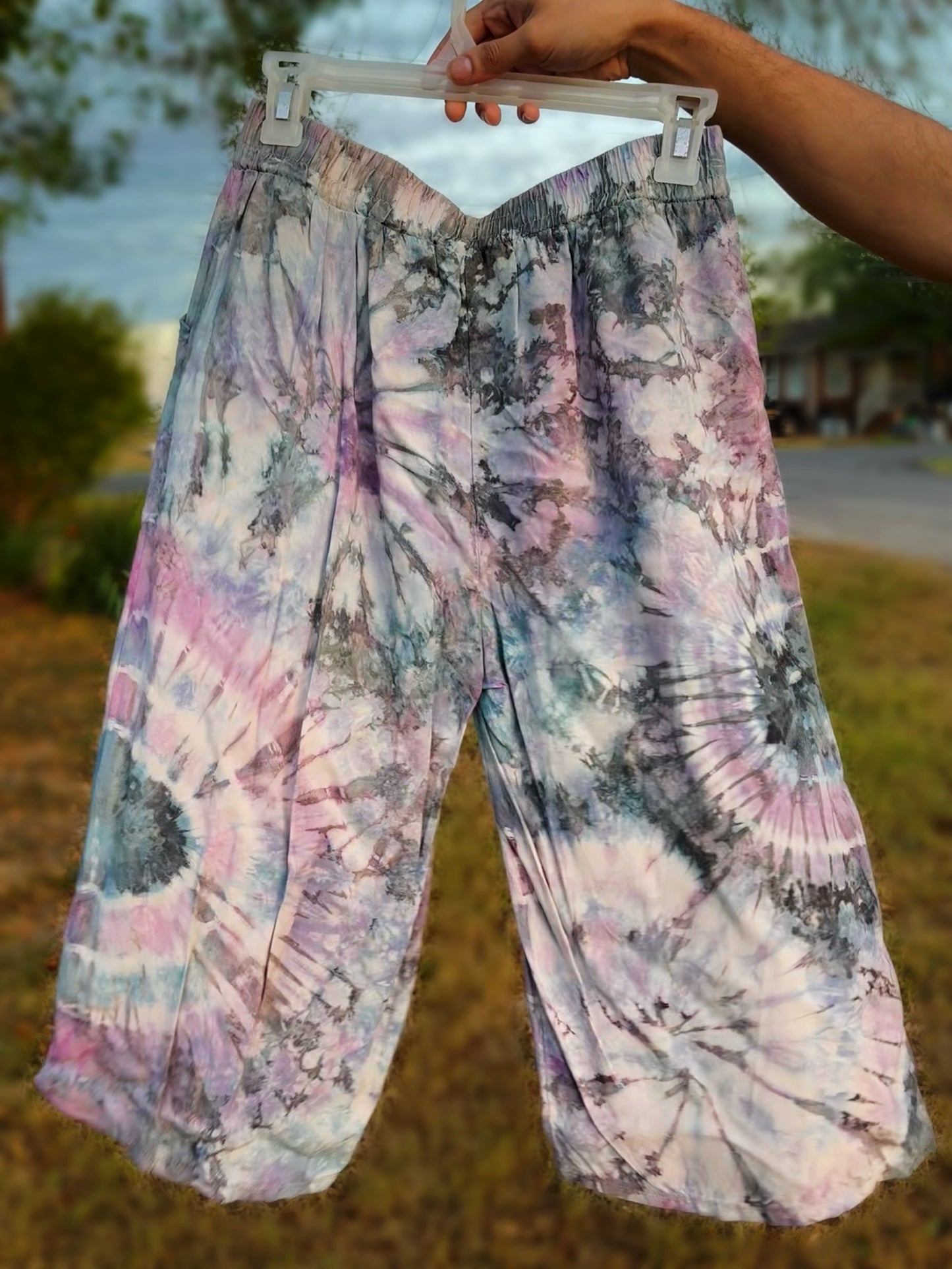 Recycled Linen Tie Dye Flowy Capri Pants