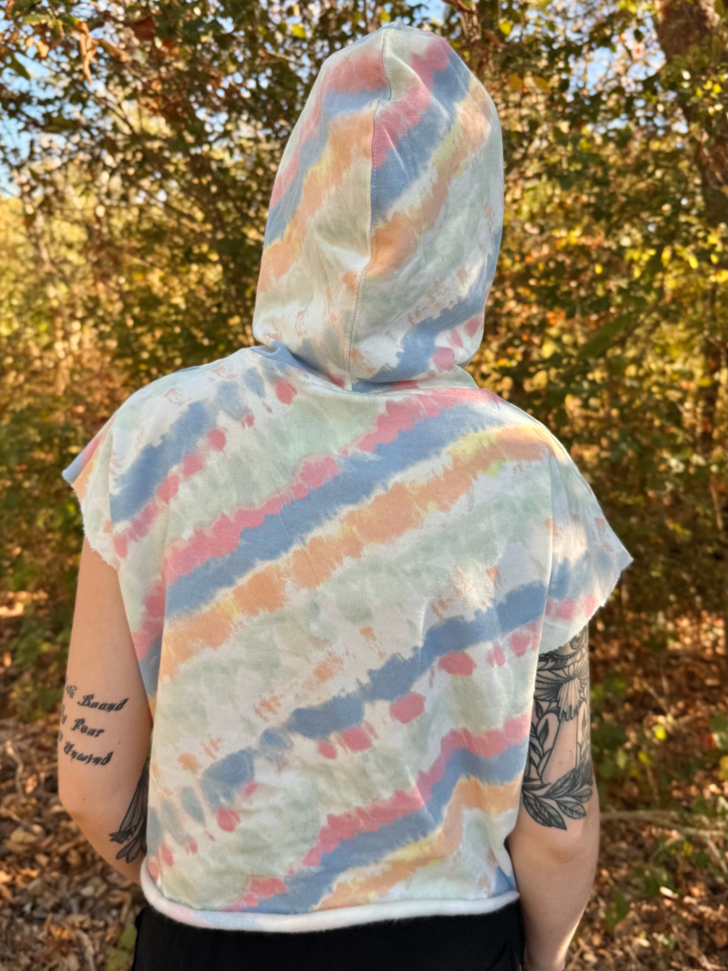 Geometry Dragon Fly Crop Cut-Off Tie Dye Hoodie