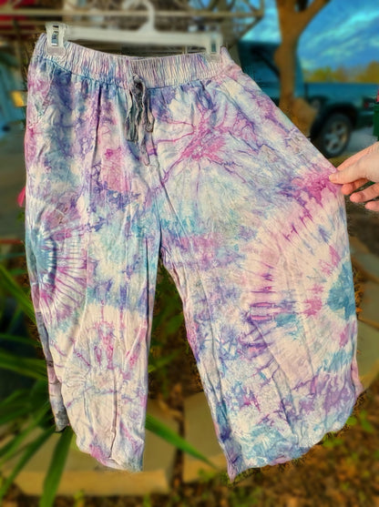 ￼Recycled Linen Tie Dye Flowy Capri Pants