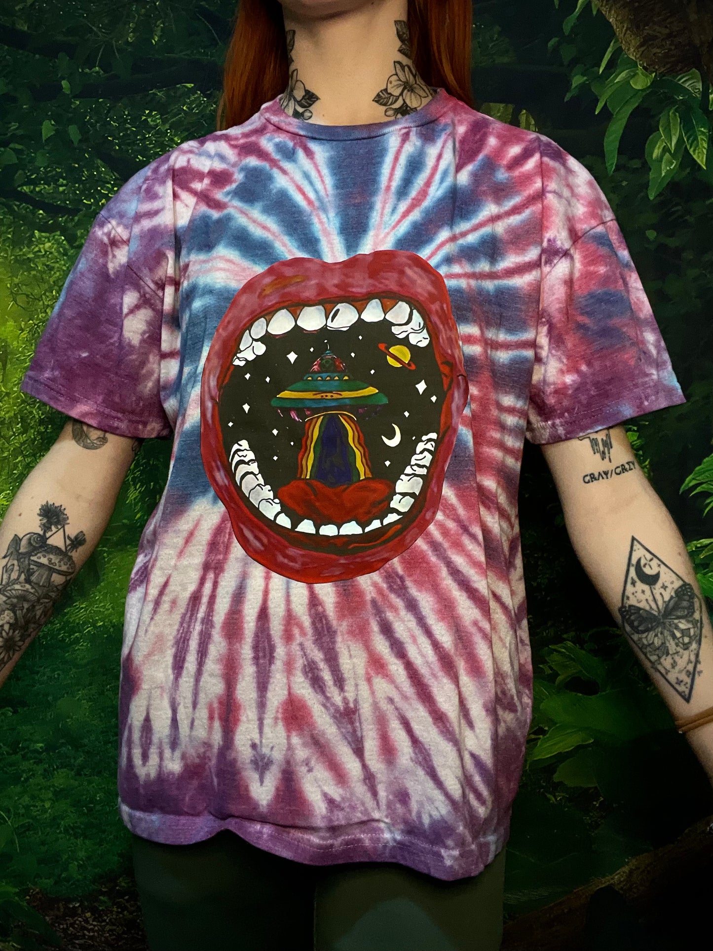 'Space Mouth' Tie Dye Tee T-Shirt Medium