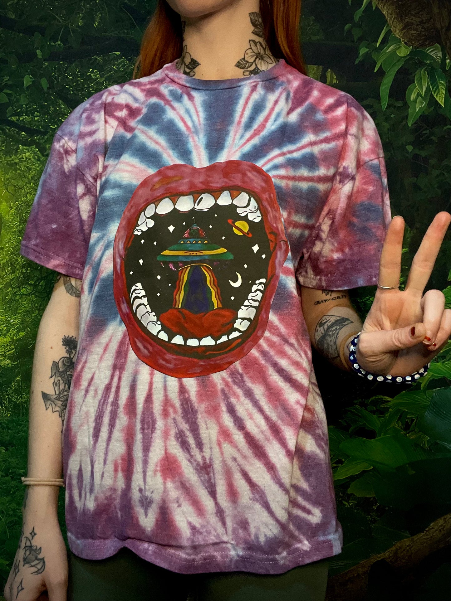 'Space Mouth' Tie Dye Tee T-Shirt Medium