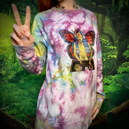 Alien Butterfly DJ Tie Dye Sweatshirt Medium